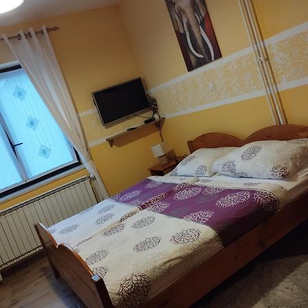Guest House Kmecki Hram Fortuna Идрия Экстерьер фото