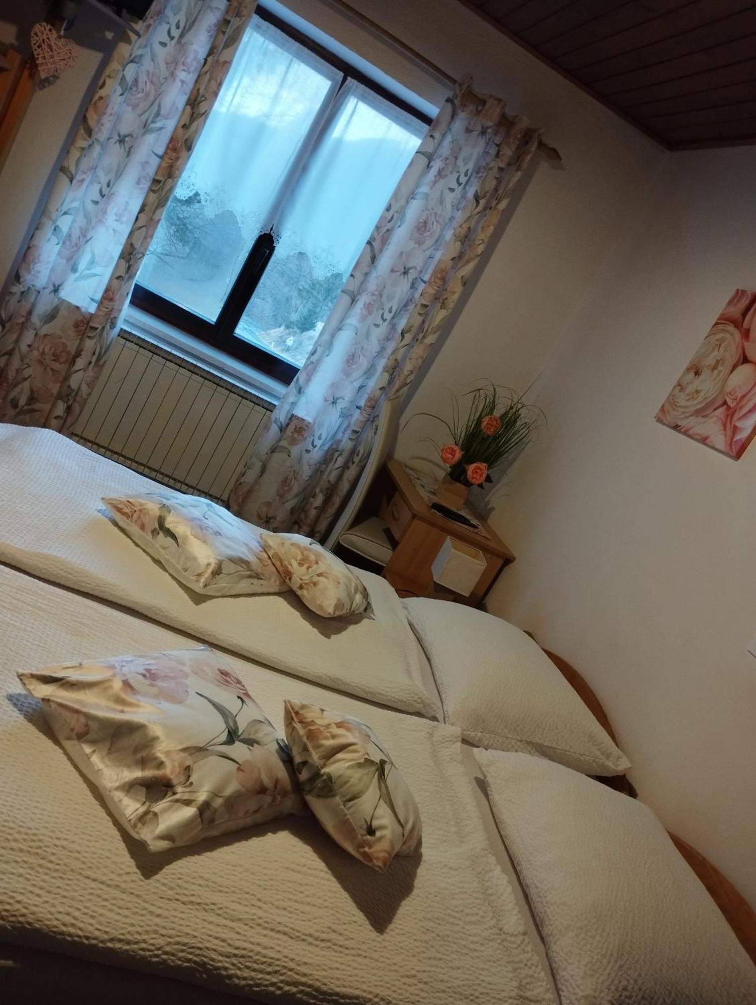 Guest House Kmecki Hram Fortuna Идрия Экстерьер фото