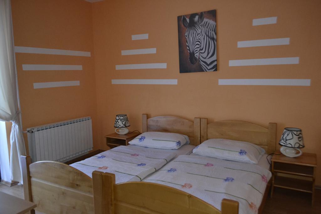 Guest House Kmecki Hram Fortuna Идрия Номер фото