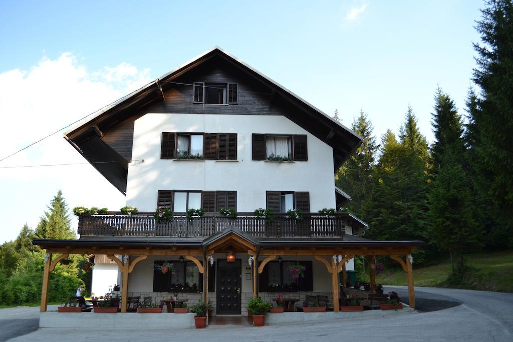 Guest House Kmecki Hram Fortuna Идрия Номер фото